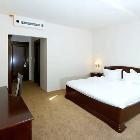 Hotel Green Park Boutique 4*
